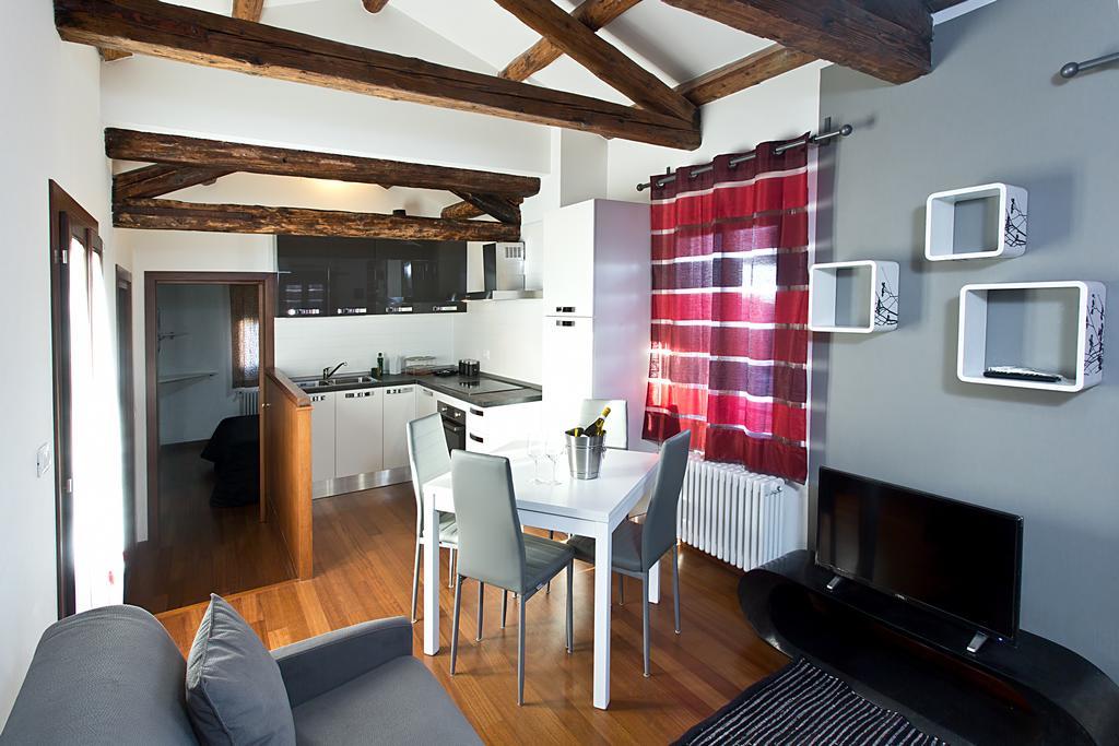 Good Wine Apartments Velence Szoba fotó