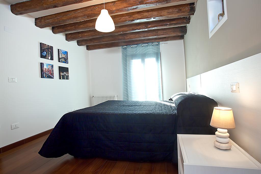 Good Wine Apartments Velence Szoba fotó