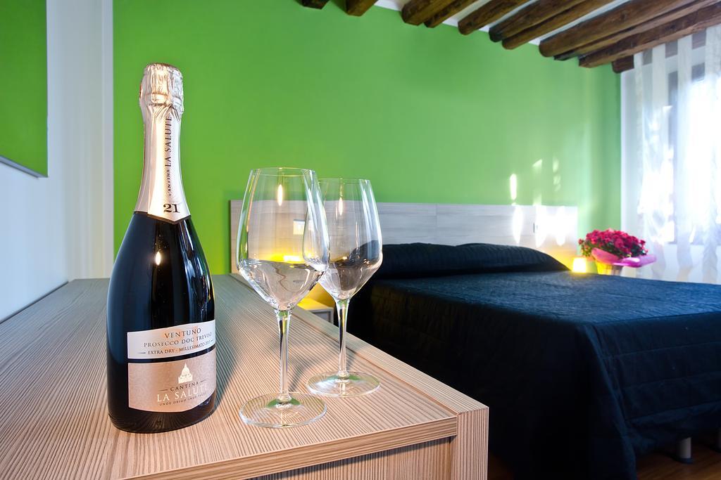 Good Wine Apartments Velence Szoba fotó